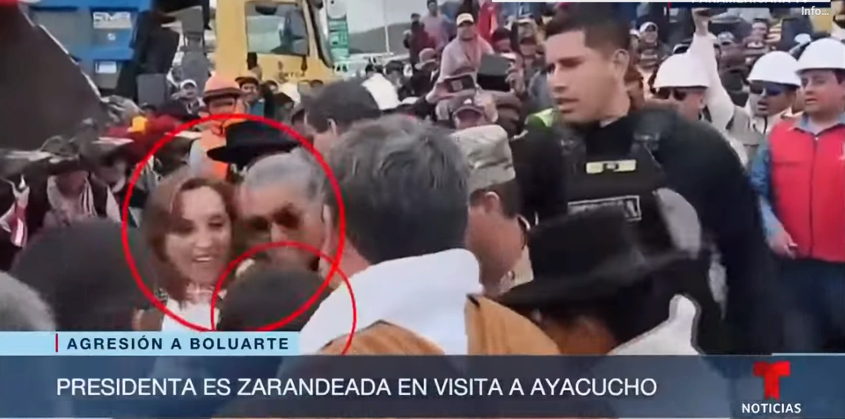 Prensa extranjera informó que dos familiares de personas asesinadas durante las protestas contra el gobierno de Bolarte en Ayacucho la encararon, gritaron "asesina" y una logró jalarle el cabello. (Foto: captura de video de Telemundo).